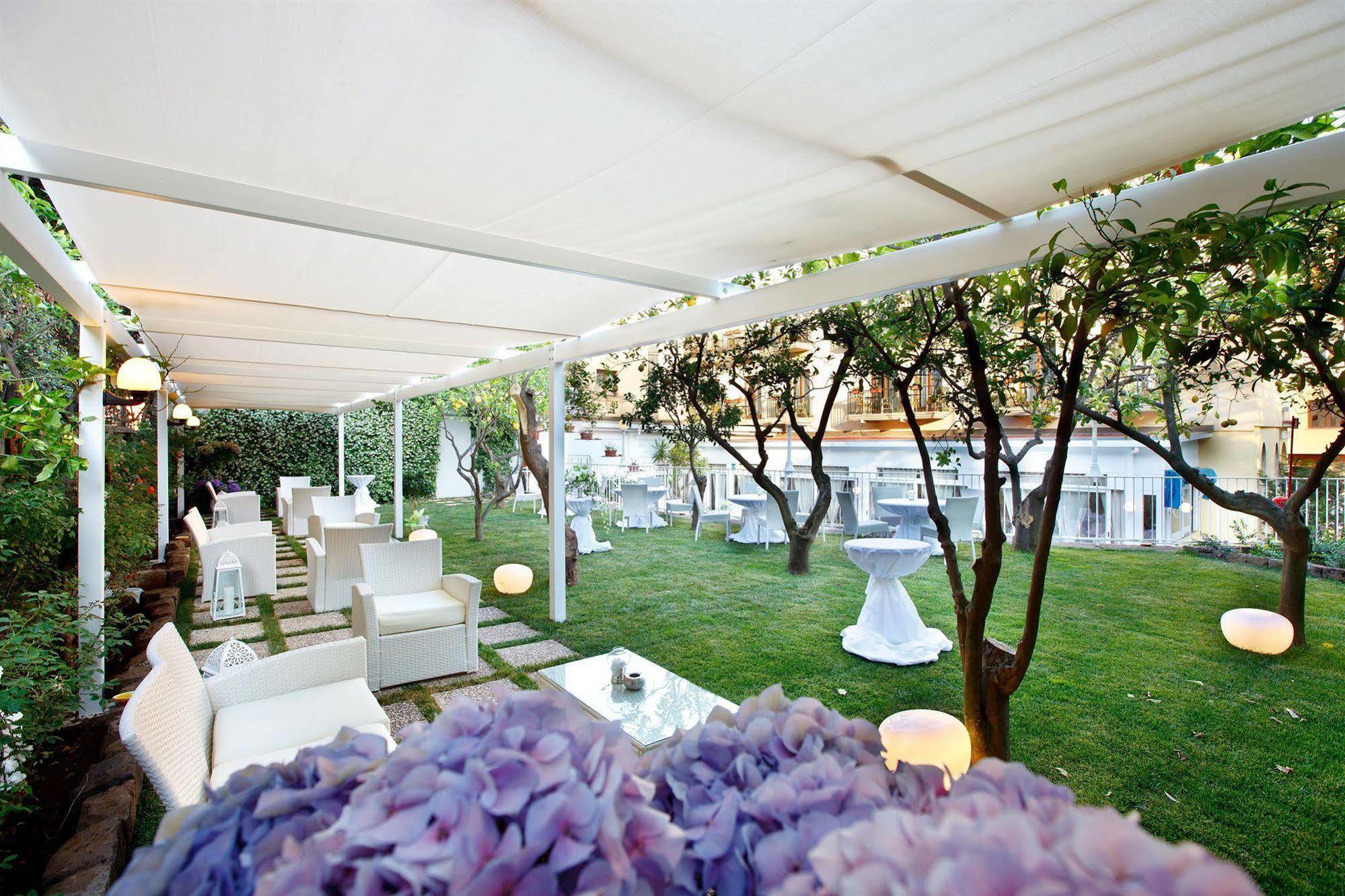 Hotel Capri Sorrento Exterior photo